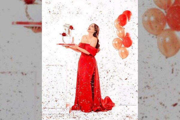 نسرين طافش تحتفل بعيد ميلادها بإطلالة جريئة (3).jpg