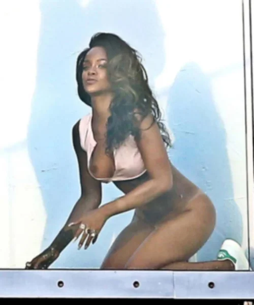 15-Rihanna-leaked-naked-nude-optimized.webp