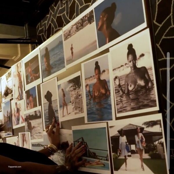 Rihanna Nude Photo Collection Leak  (98).jpg